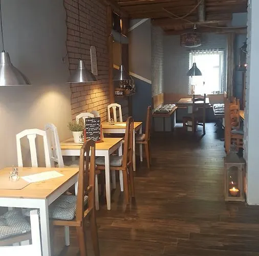 盘升安提卡酒店 比尔森